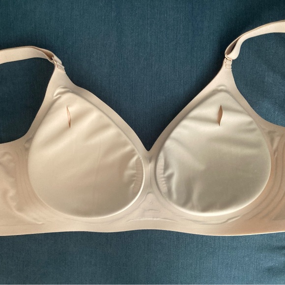 NWOT Woman’s bra, XL( no way) in Nude - Picture 3 of 4
